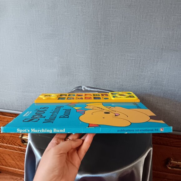 Spots Marching Band Eric Hill Interactive Play SOUND Book Y2K Toddler Baby RARE - Picture 3 of 8